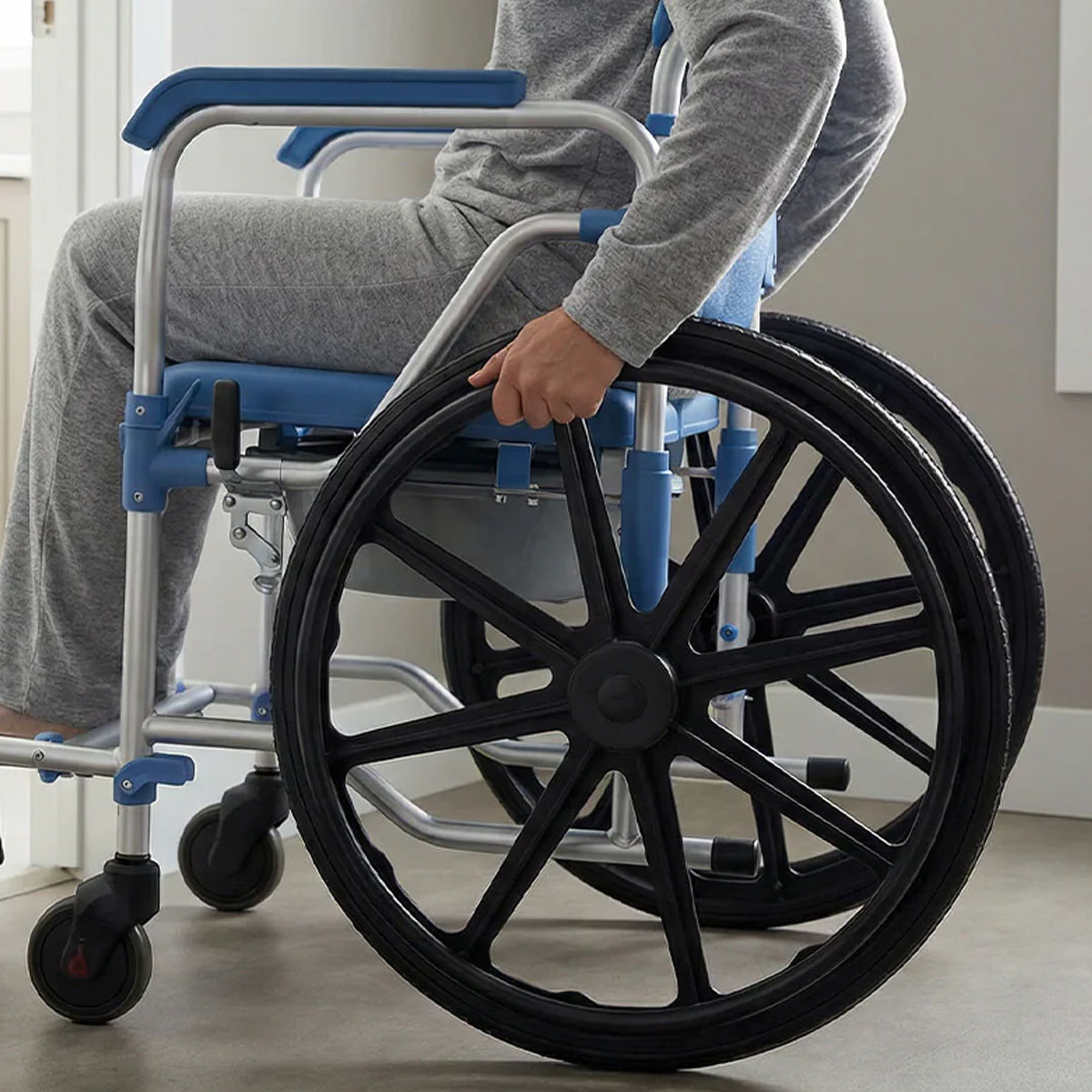 Cadeira de Banho 150kg 44cm D65 Alumínio Dellamed