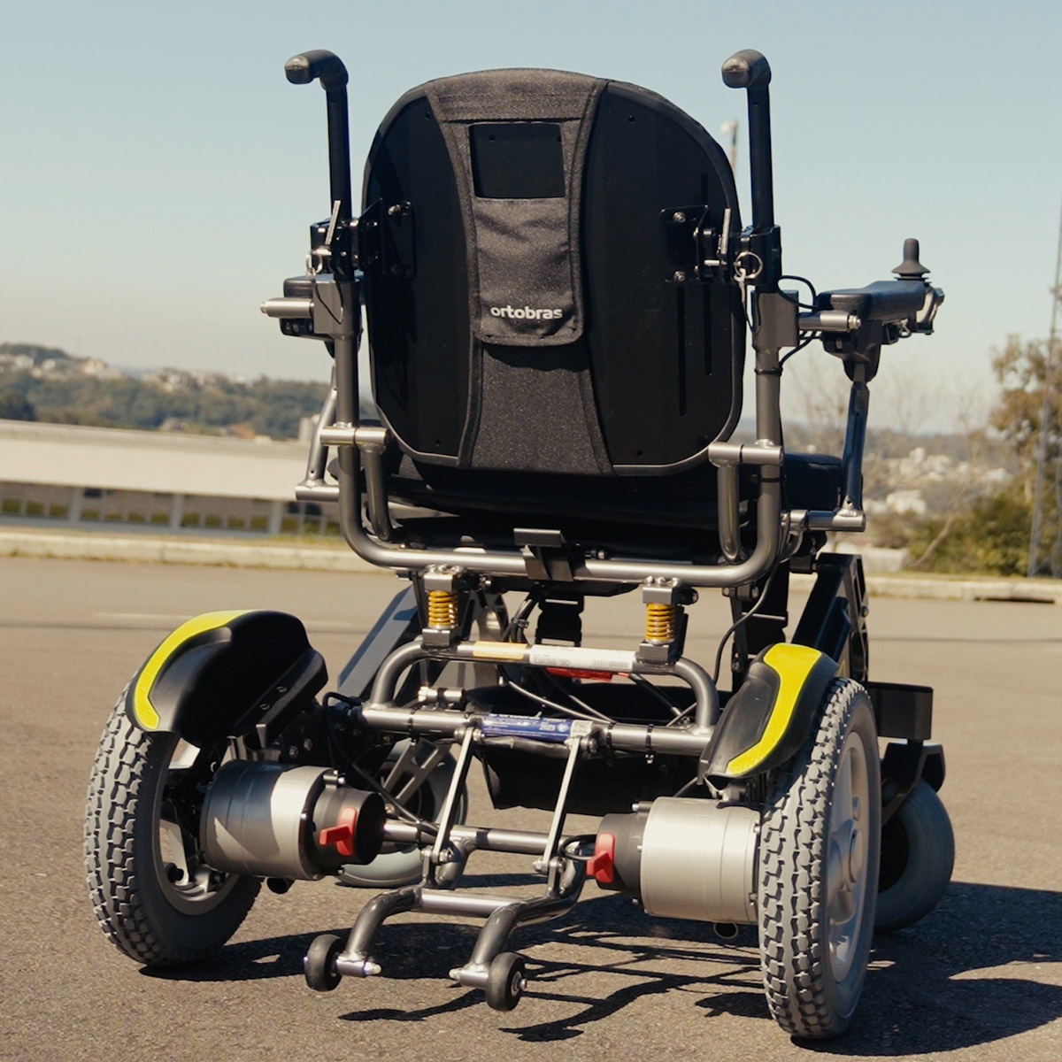 Cadeira de Rodas Motorizada E20 Preto Fosco 